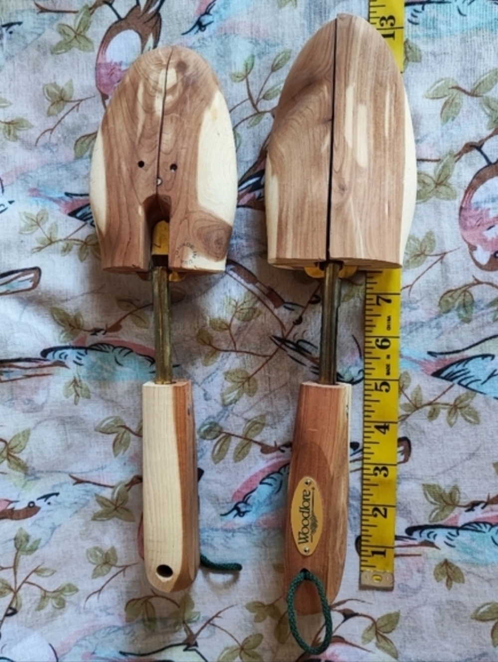 Woodlore Brand Wooden Wood Cedar? Men's Shoe Stretcher Forms EUC